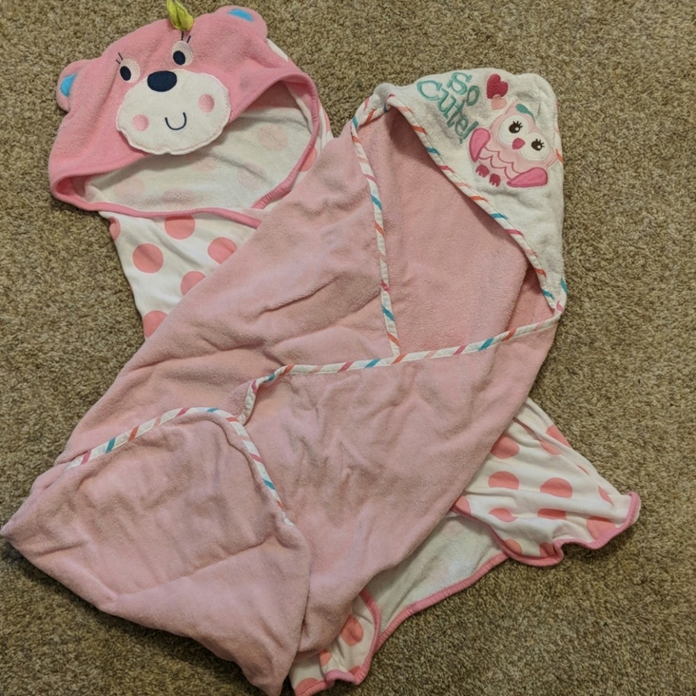 Lot of 2 infant hooded towels
